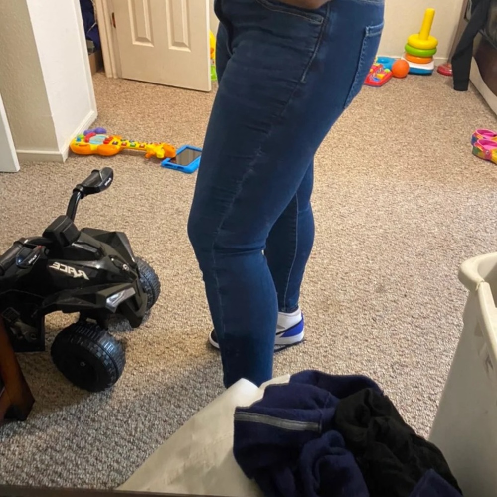 Jeans - Picture 2 of 3
